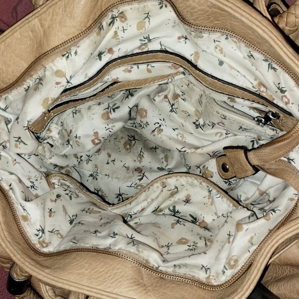 Beautiful handbag - Picture 2 of 6
